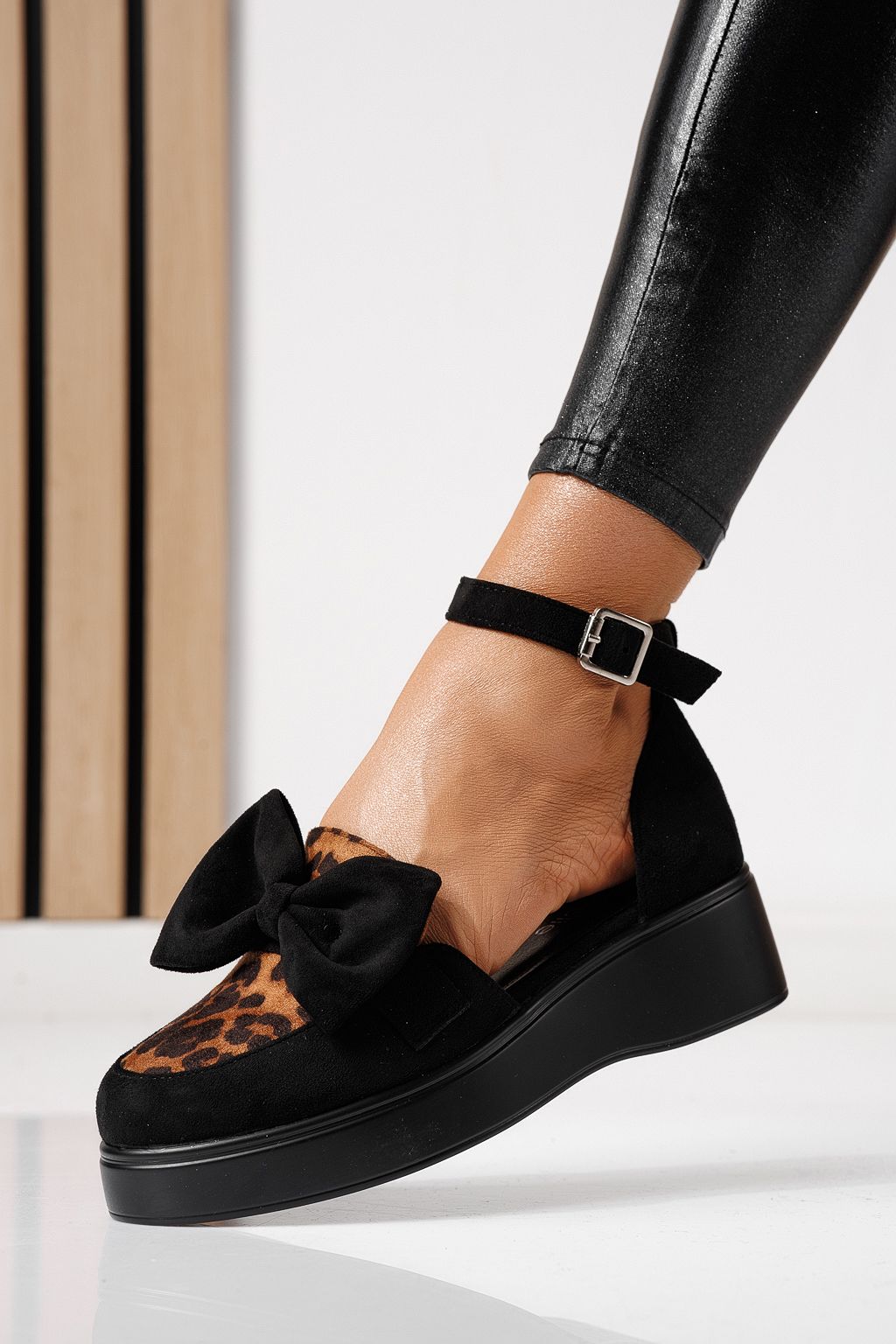 Pantofi casual dama leopard din piele ecologica intoarsa Ella #24094