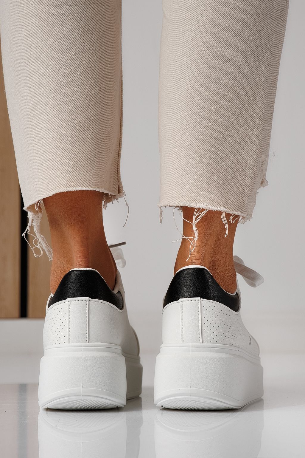 Adidasi dama albi din piele ecologica Ada #24002