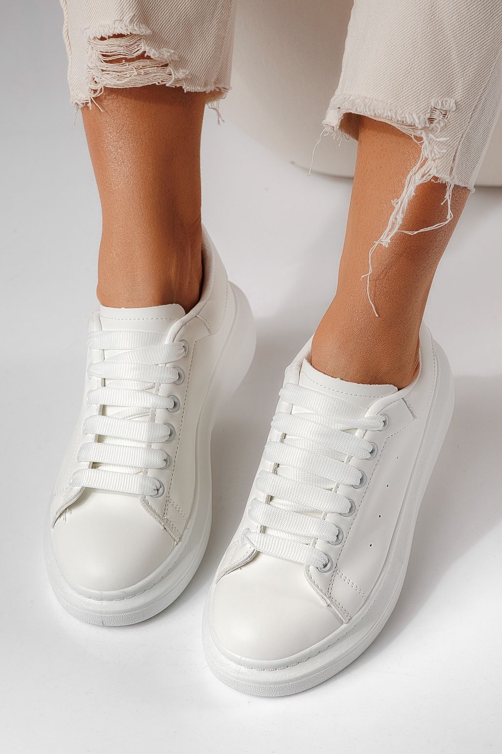 Adidasi dama albi din piele ecologica Raya #24199