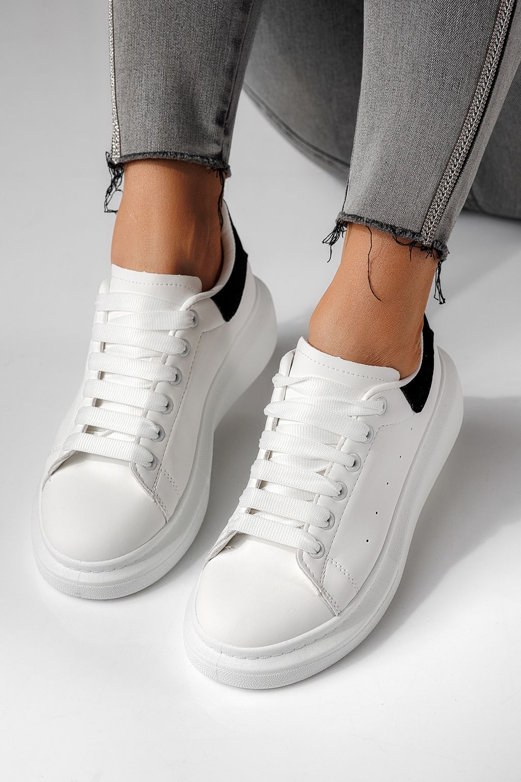 Adidasi dama albi din piele ecologica Raya #24180