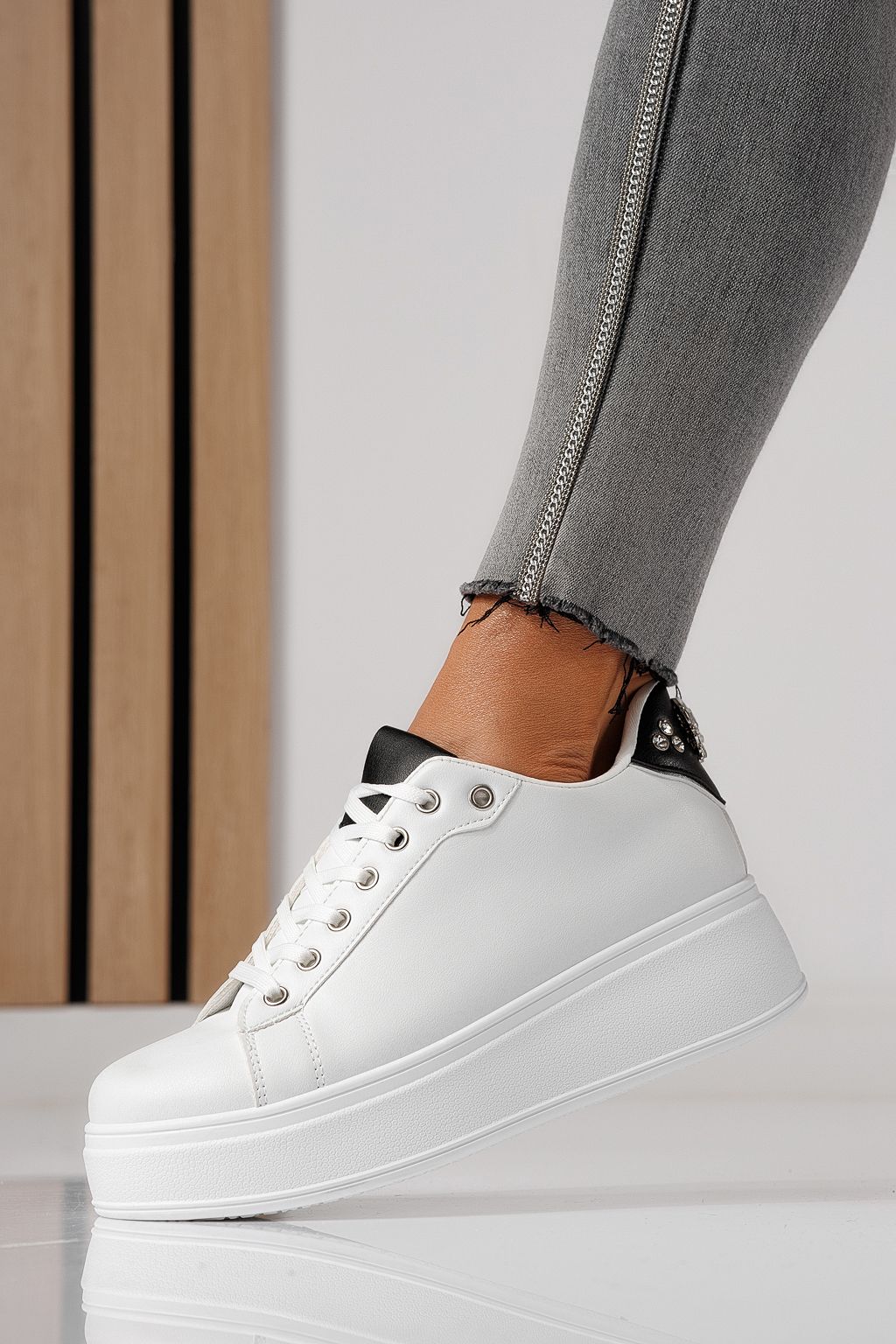 Adidasi dama albi din piele ecologica Azaleea #24005