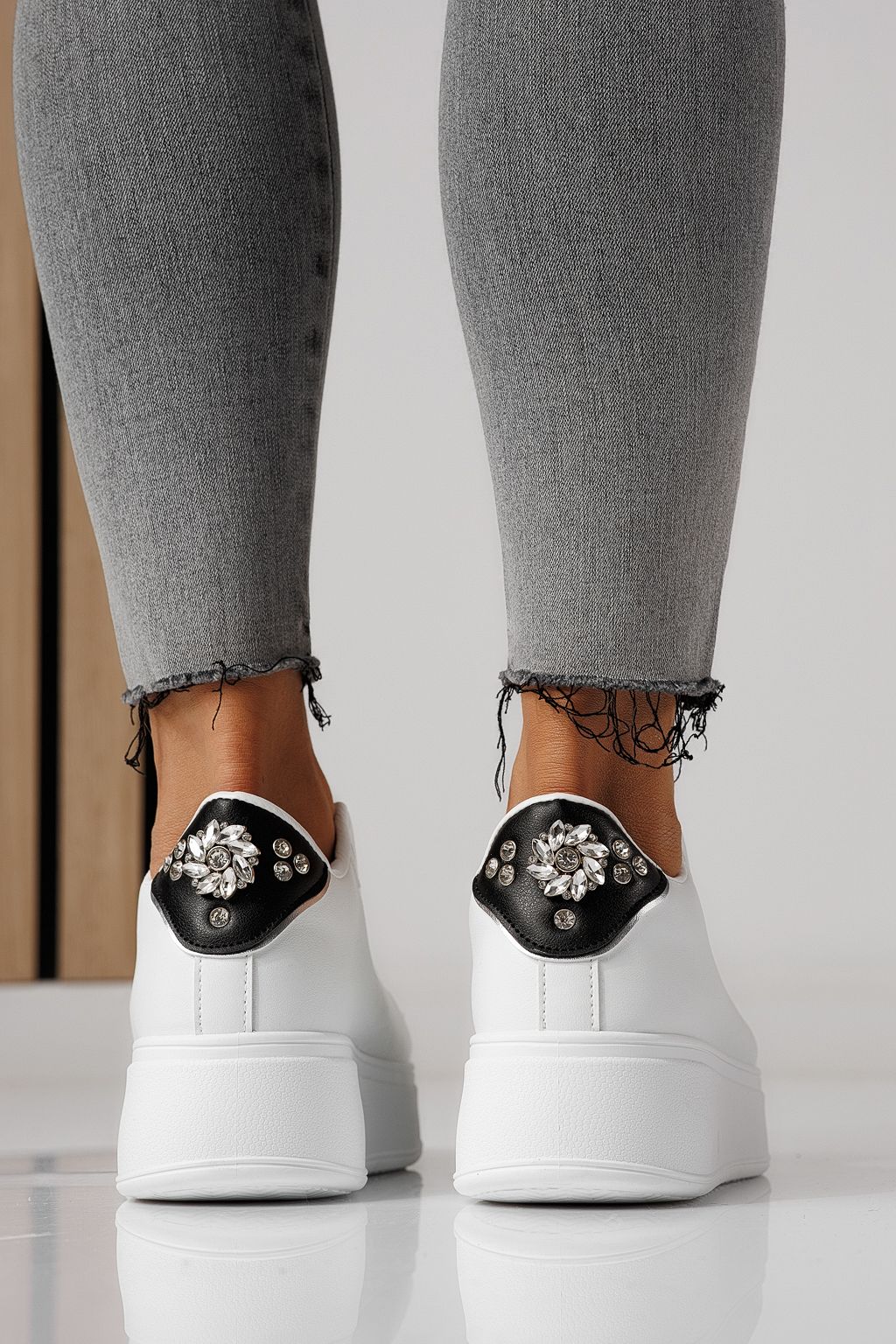 Adidasi dama albi din piele ecologica Azaleea #24005