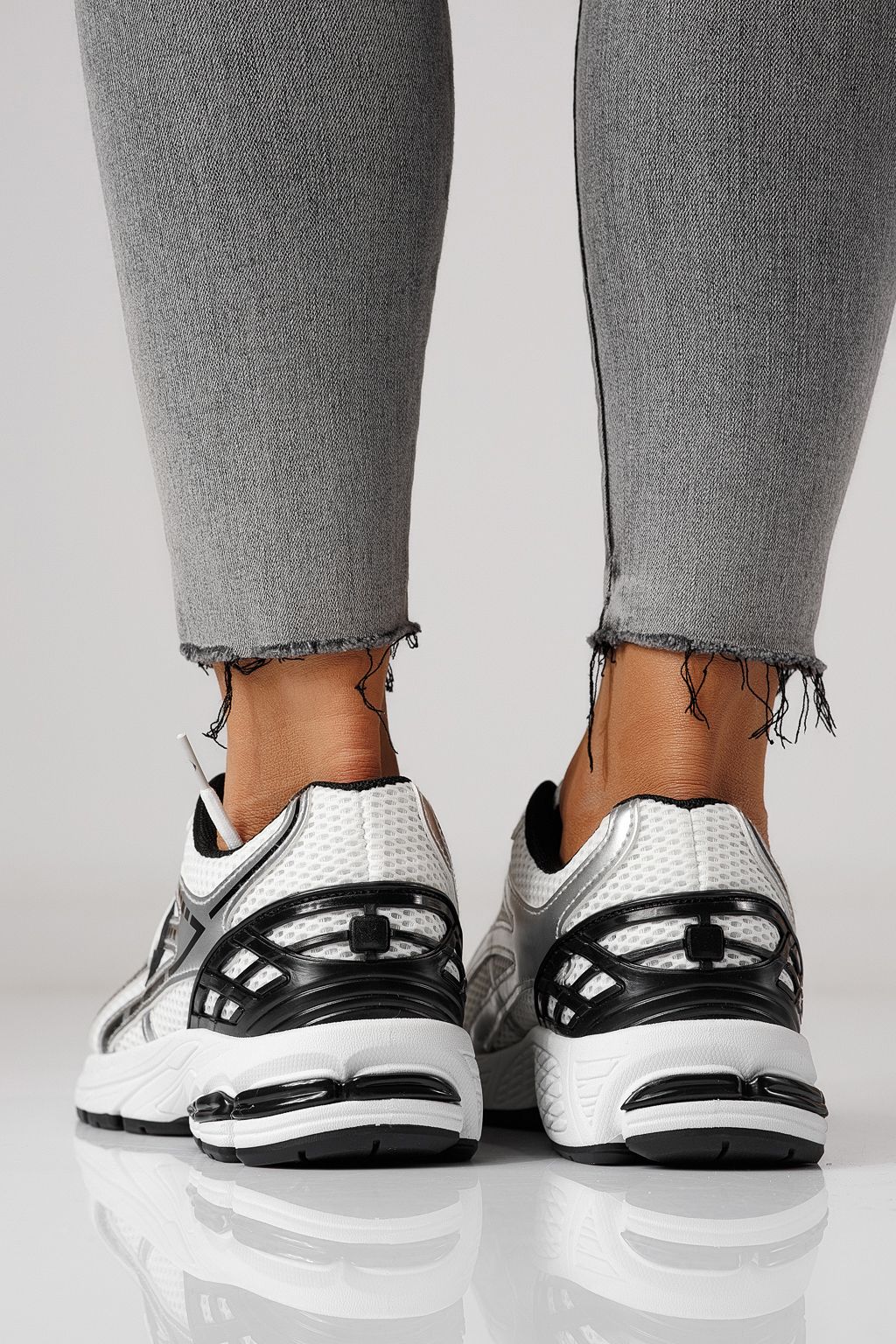 Adidasi dama argintii din material textil Lilien #24146