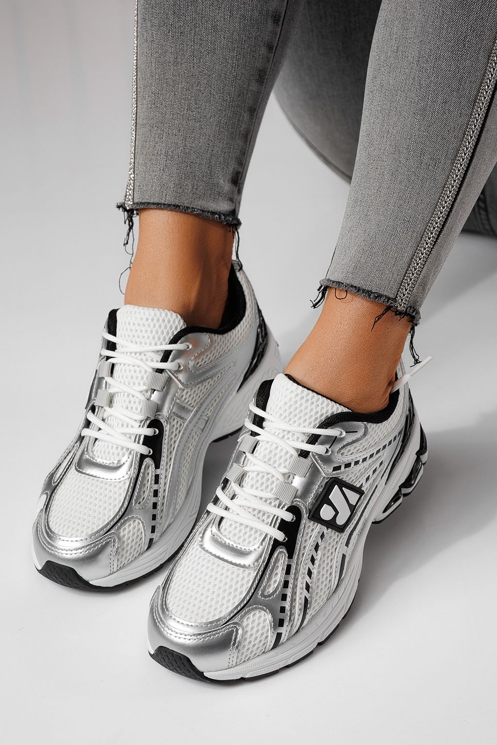 Adidasi dama argintii din material textil Lilien #24146