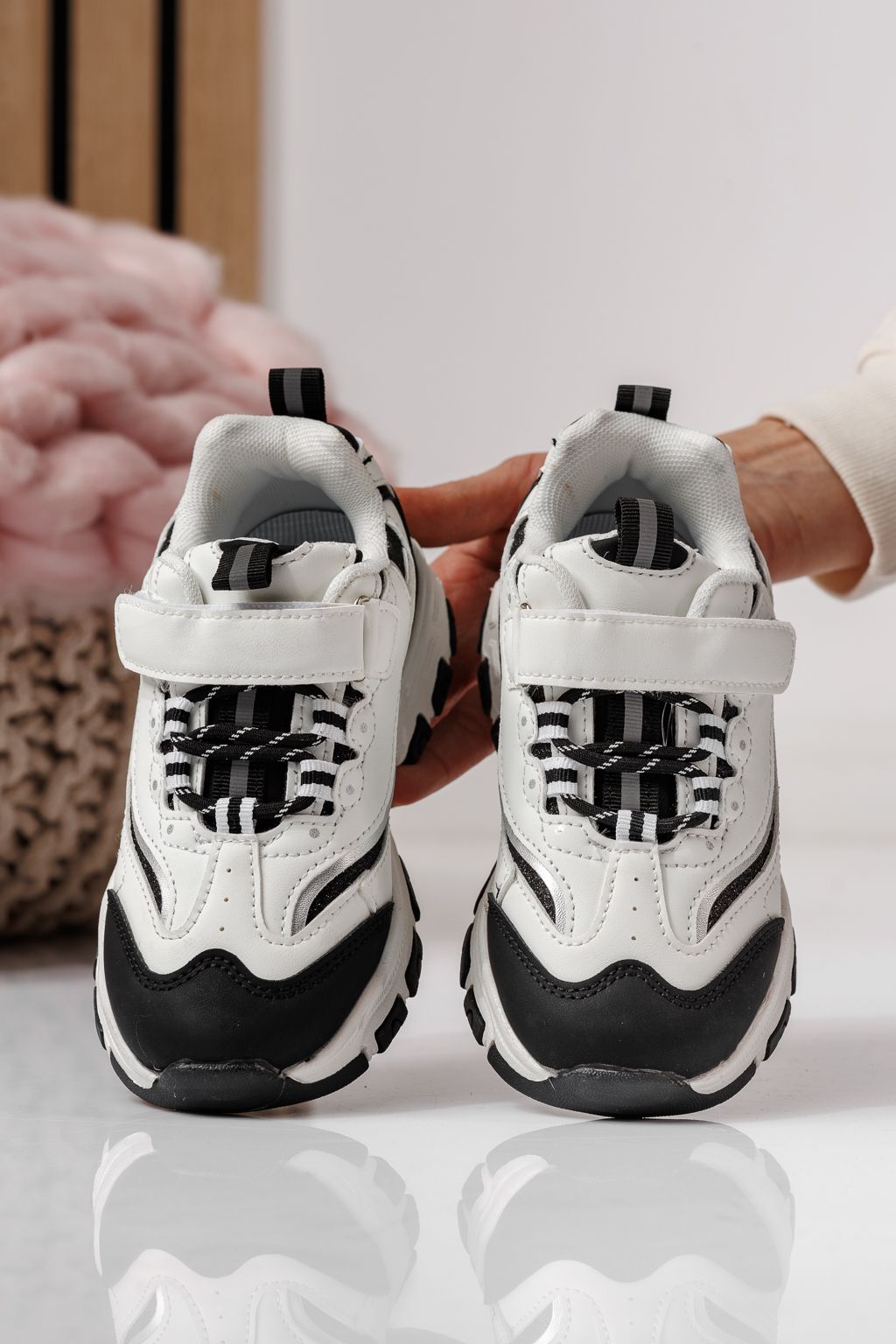 Adidasi copii negri din piele ecologica Arya #24028