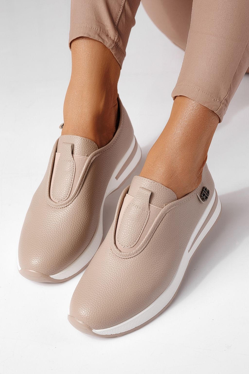 Pantofi casual dama bej din piele ecologica Azaleea #24205