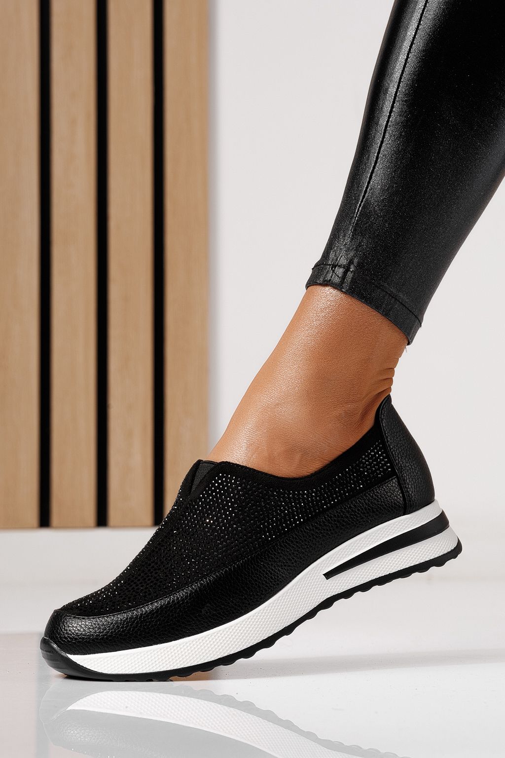 Pantofi casual dama negri din piele ecologica Teona #24206