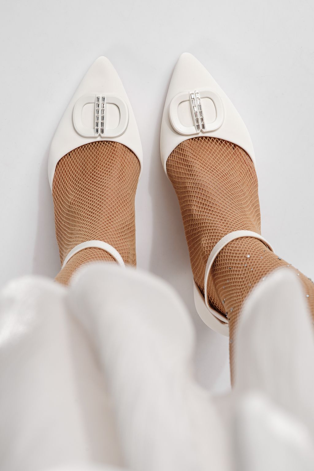 Pantofi cu toc dama albi din piele ecologica Chira #24249