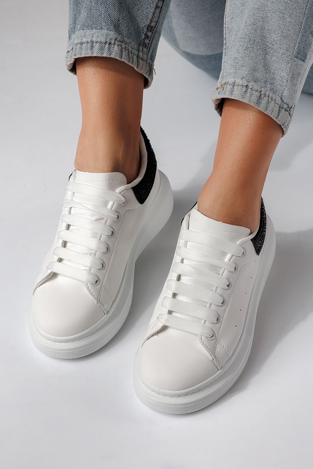 Adidasi dama albi din piele ecologica Raya #24236