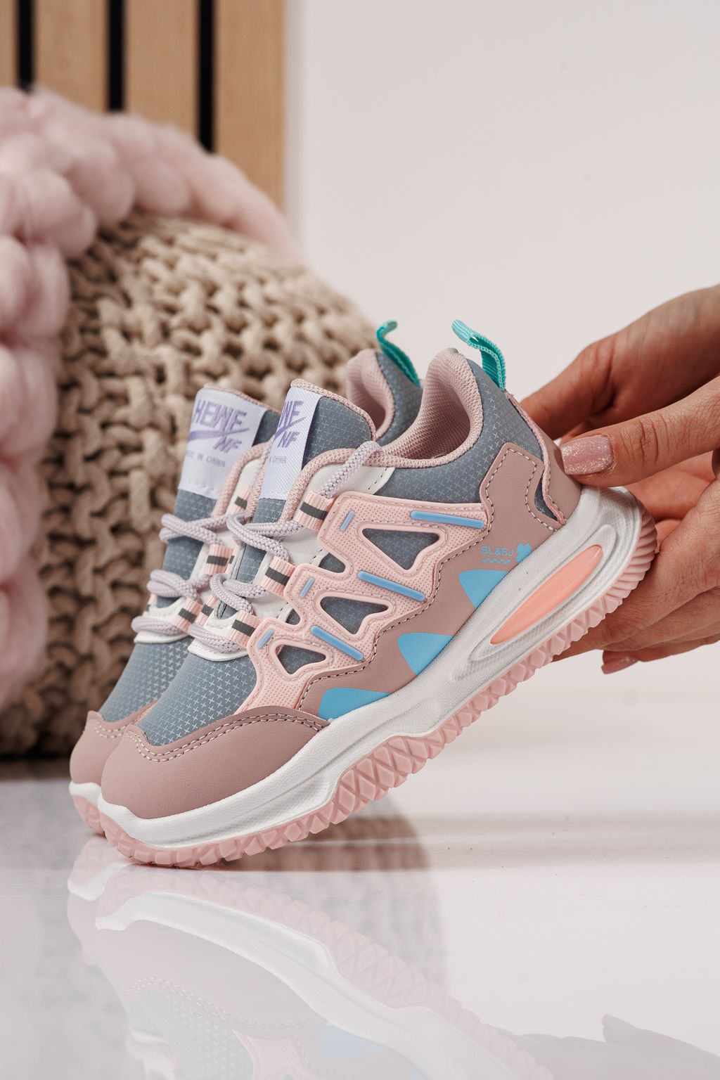 Adidasi copii roz din piele ecologica Calista #24366