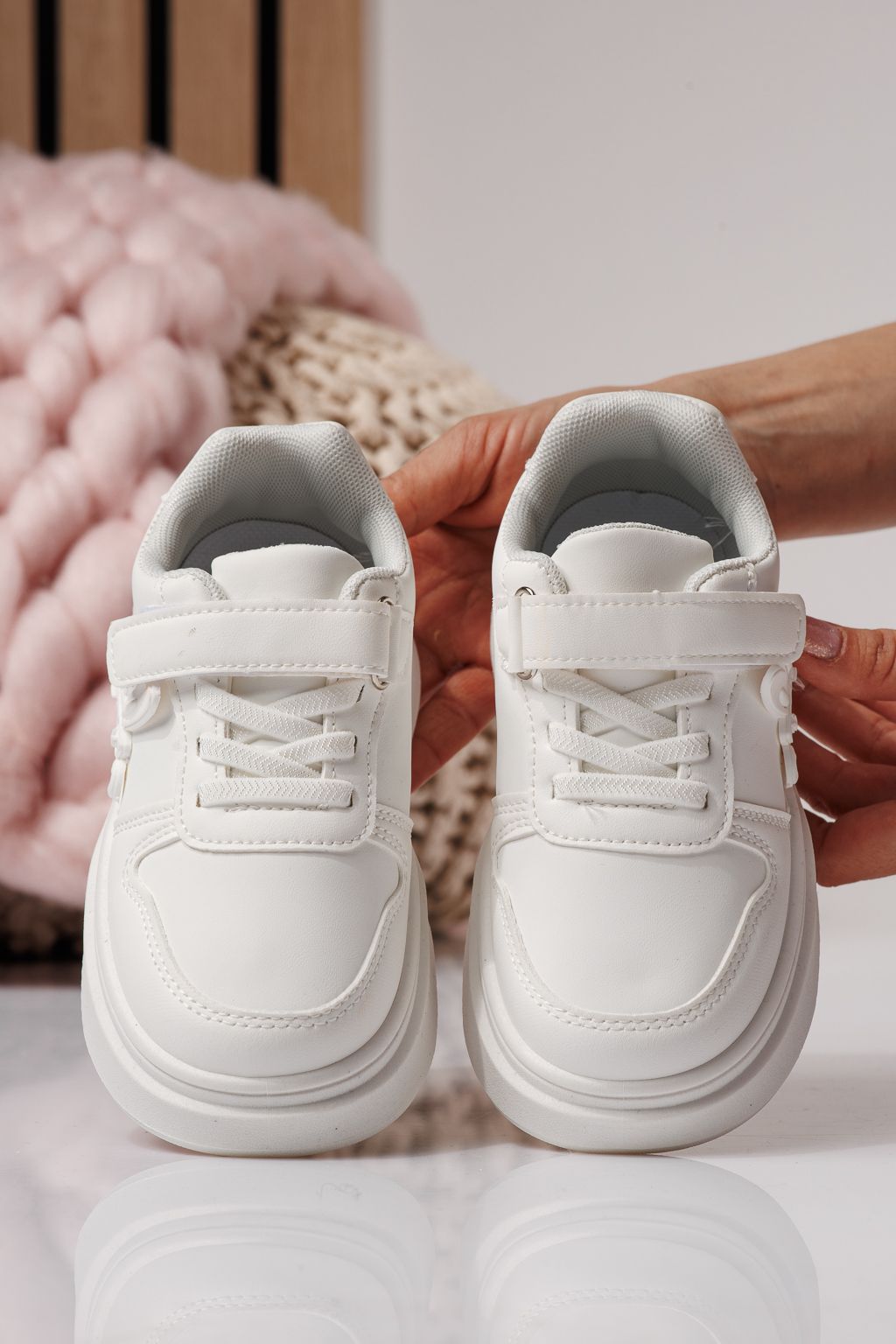 Adidasi copii albi din piele ecologica Zaria #24379