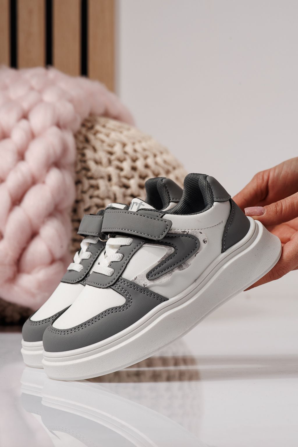 Adidasi copii gri din piele ecologica Isabella #24361