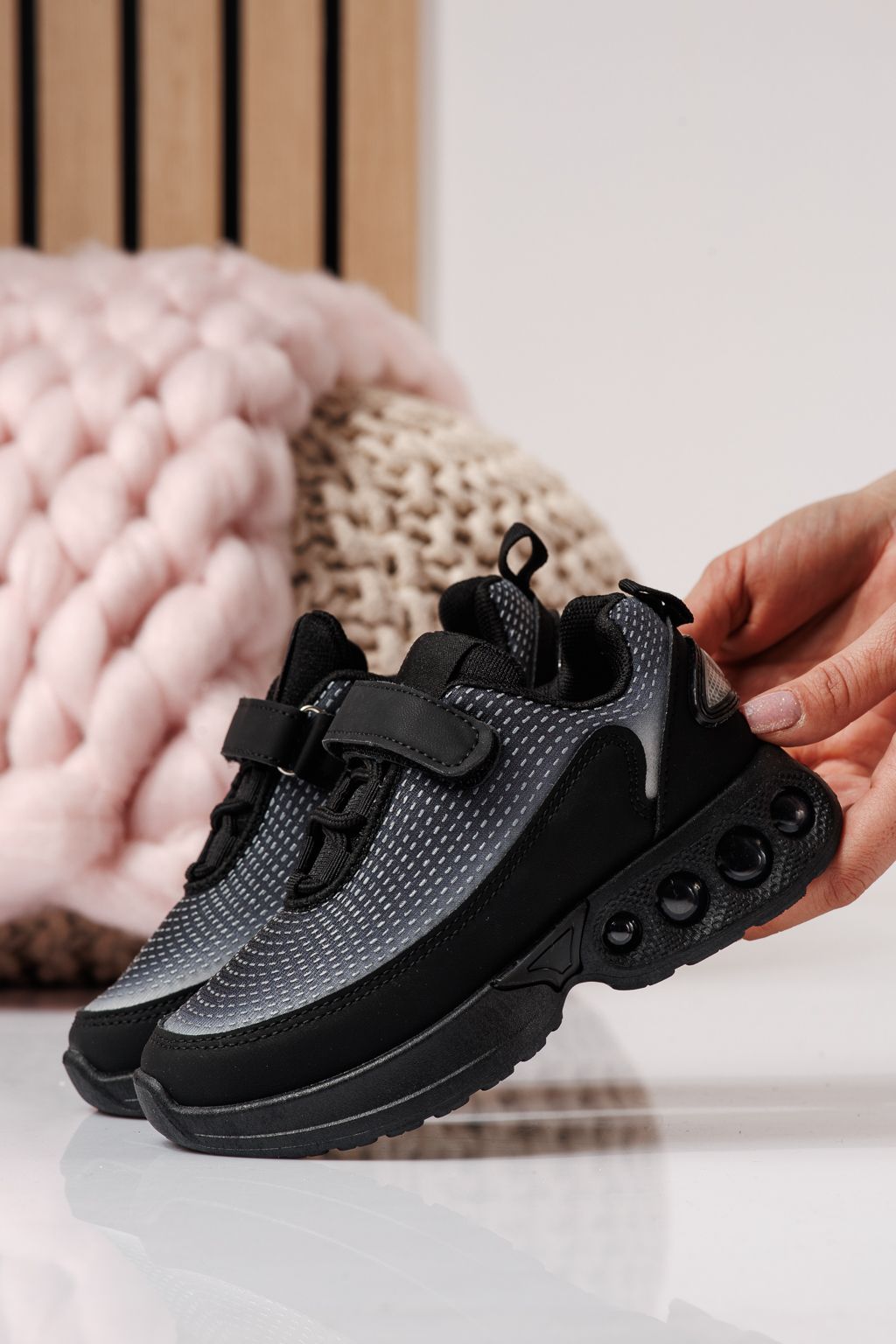 Adidasi copii negri din material textil Victoria #24354