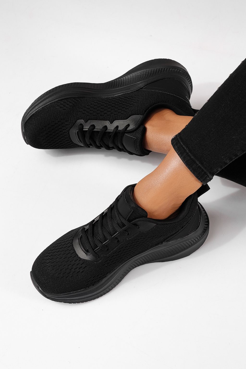 Adidasi dama negri din material textil Anaiss #24389