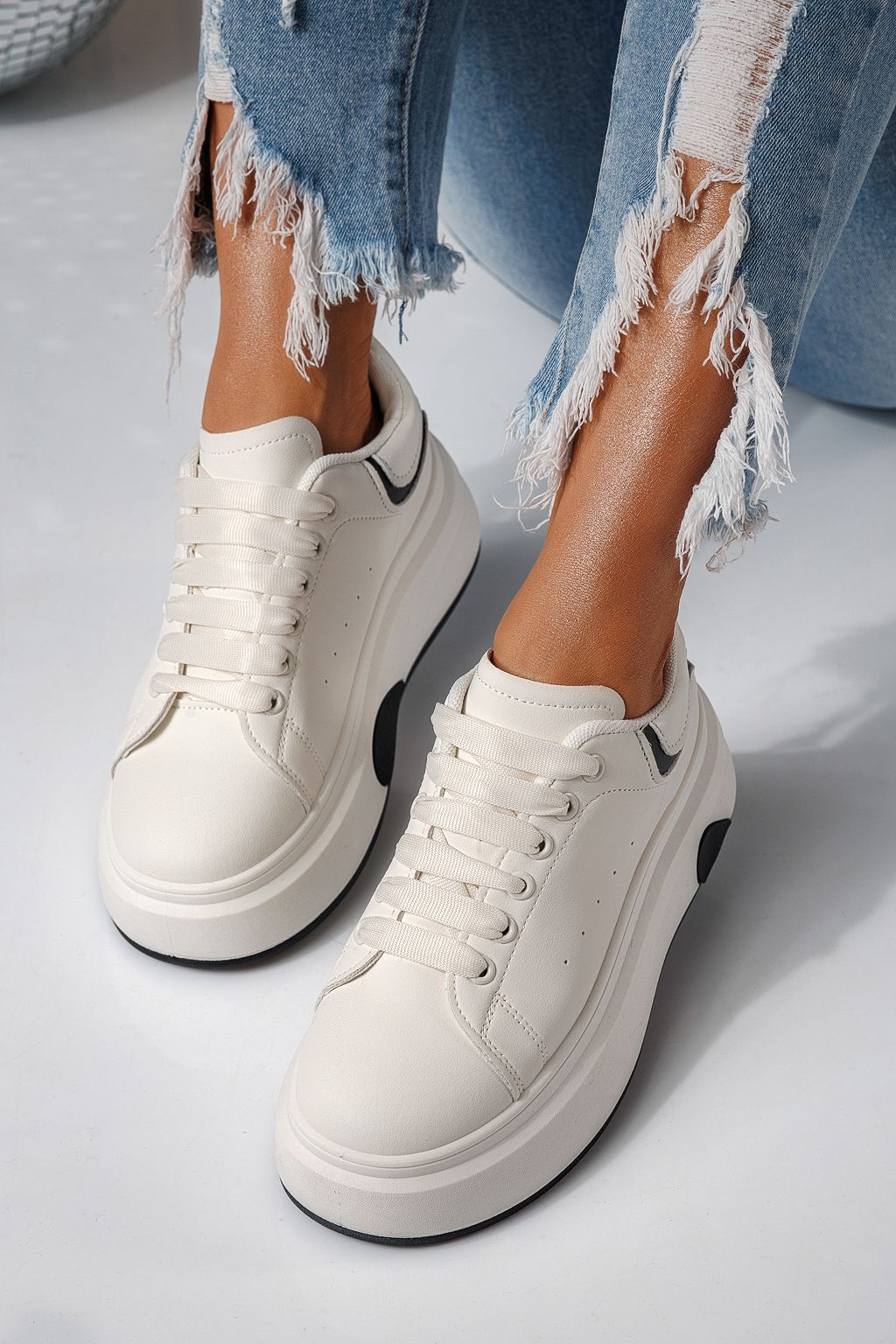 Adidasi dama albi din piele ecologica Anca #24286