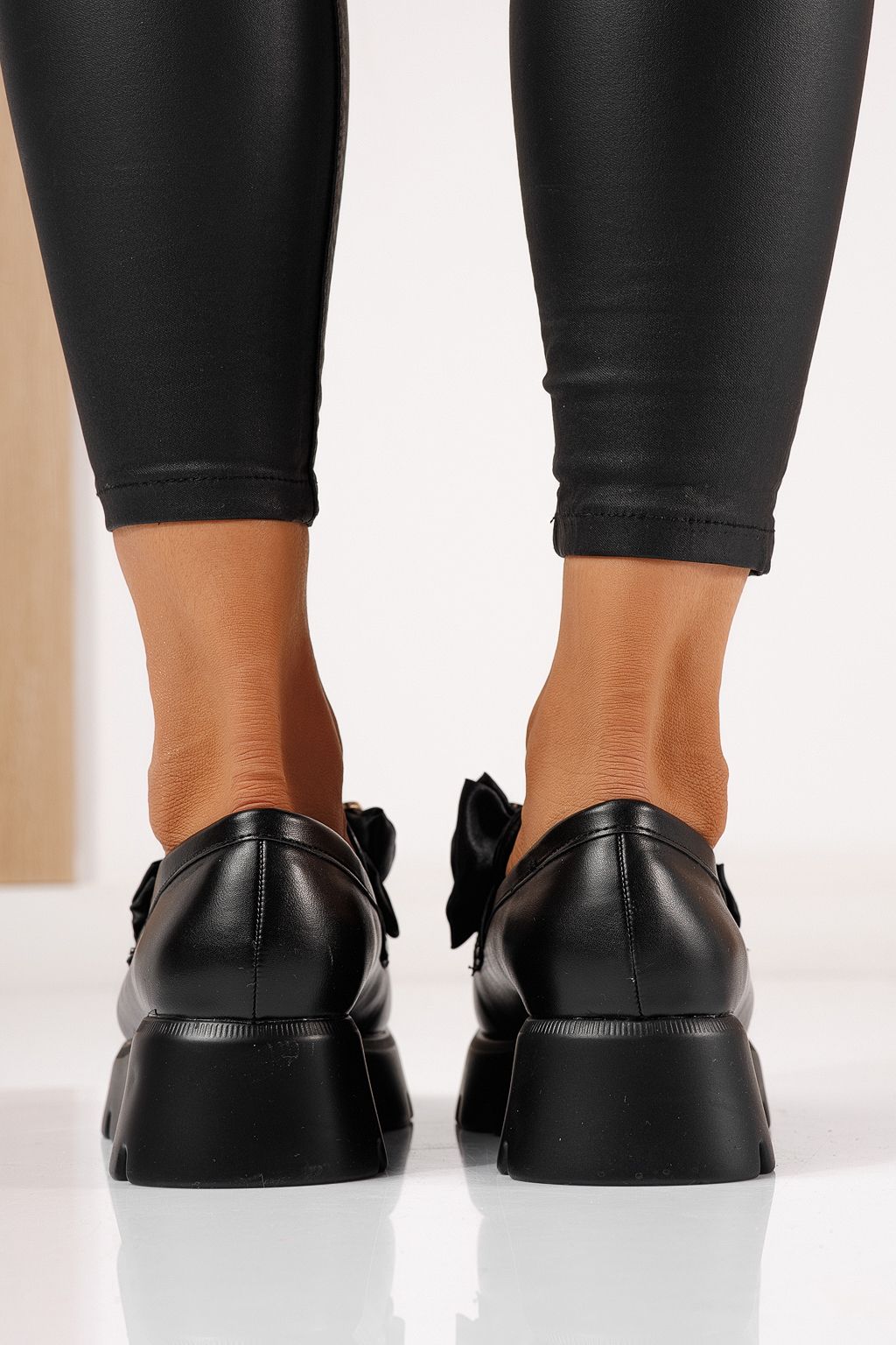 Pantofi casual dama negri din piele ecologica intoarsa Natalia #24405