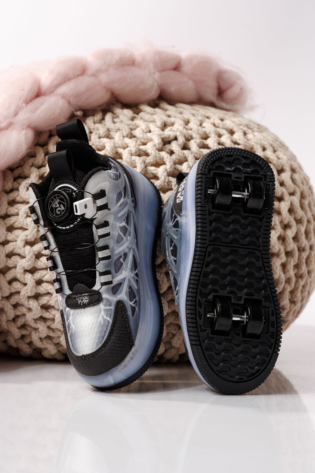 Adidasi cu role negri din material textil  Helys #24409