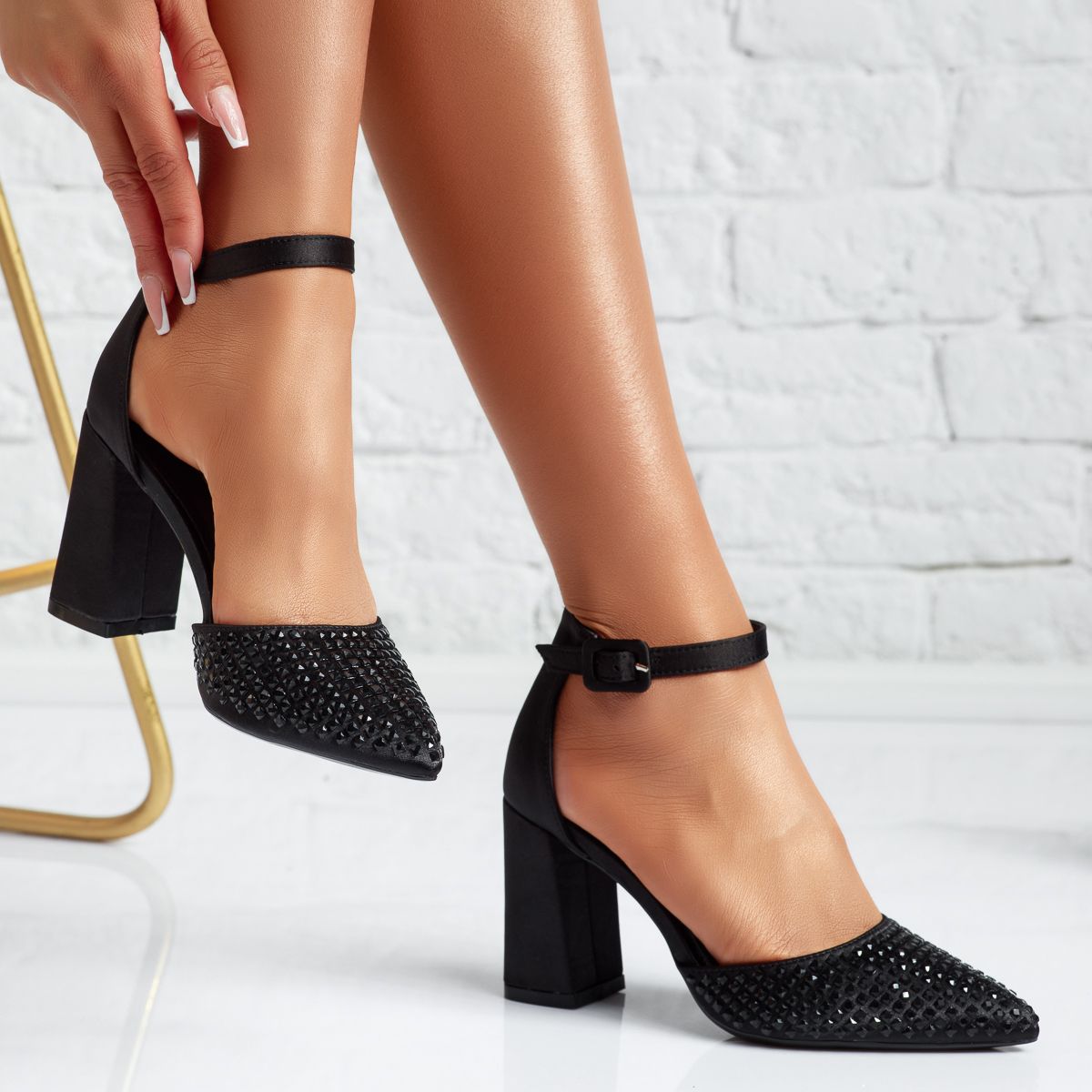 Pantofi cu toc dama negri din satin Iulia #24445