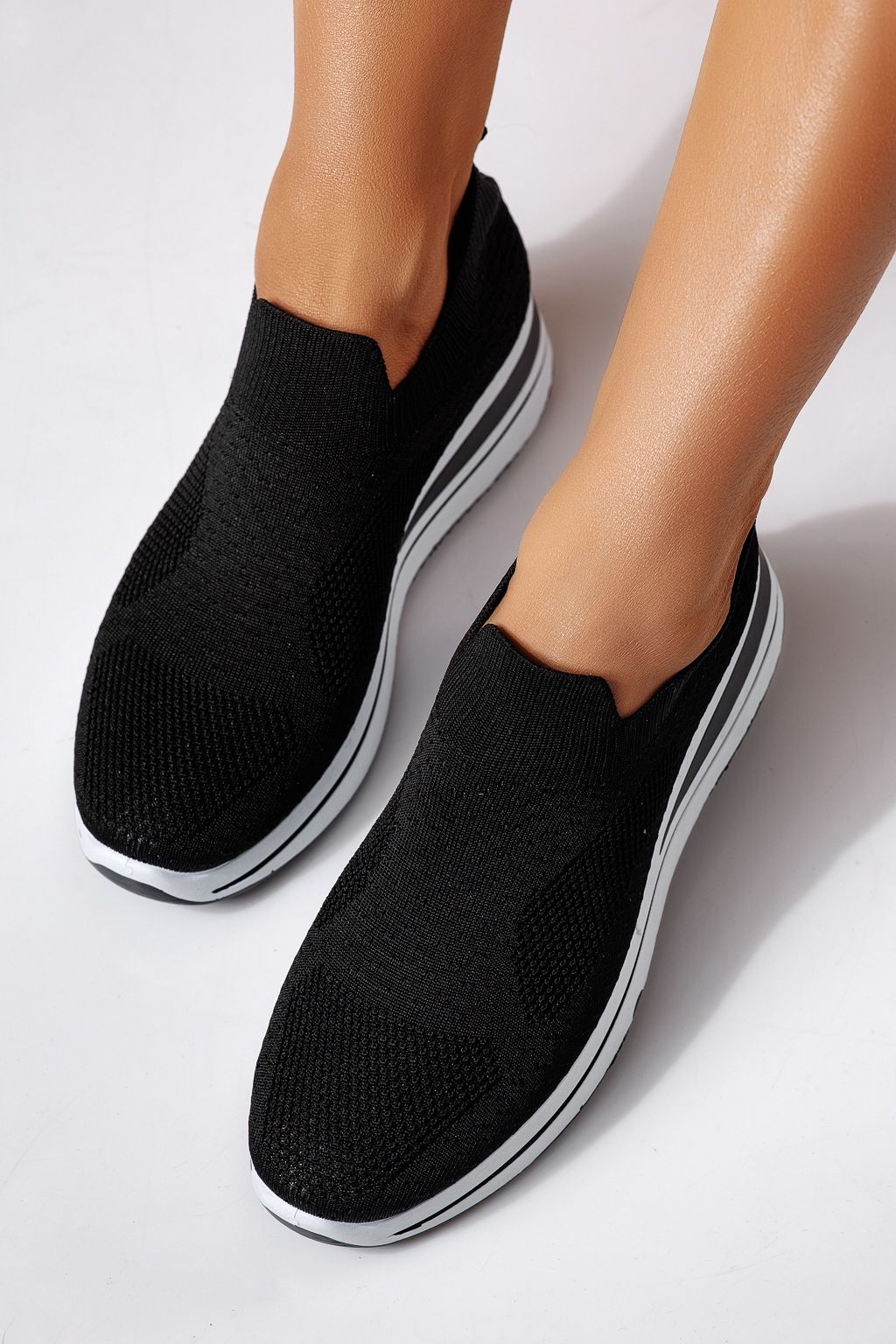 Adidasi dama negri din material textil Fausta #24471