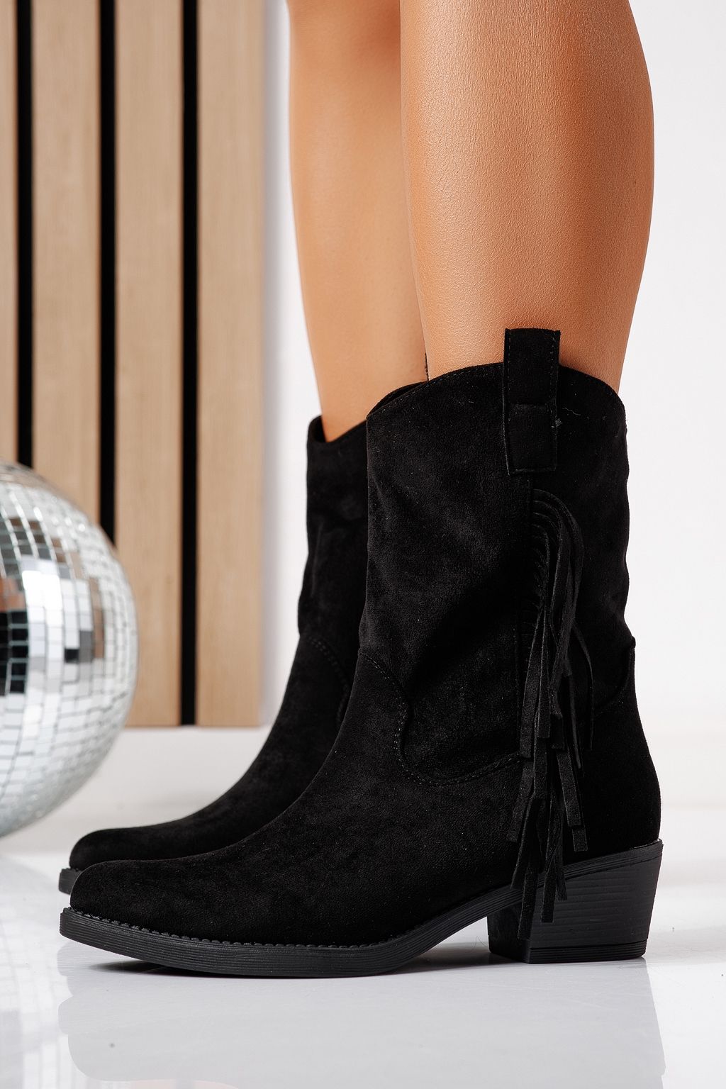 Ciocate dama negre din piele ecologica intoarsa Avia #24427