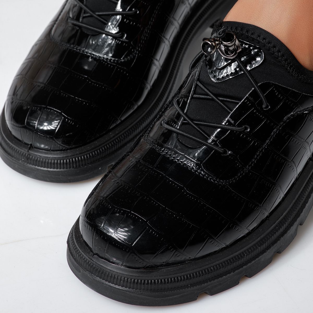 Pantofi casual dama negri din piele ecologica lacuita Mariah #24606