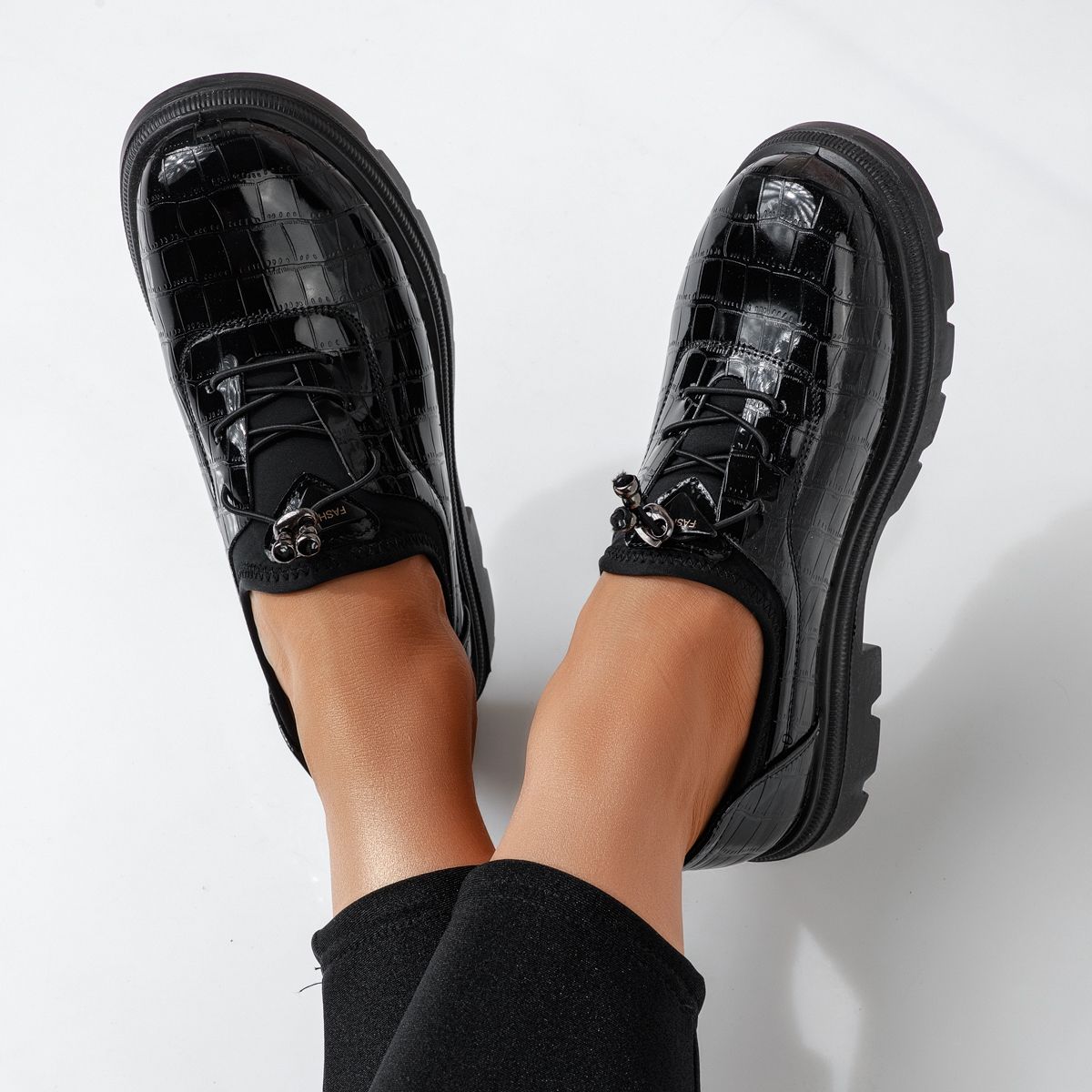 Pantofi casual dama negri din piele ecologica lacuita Mariah #24606