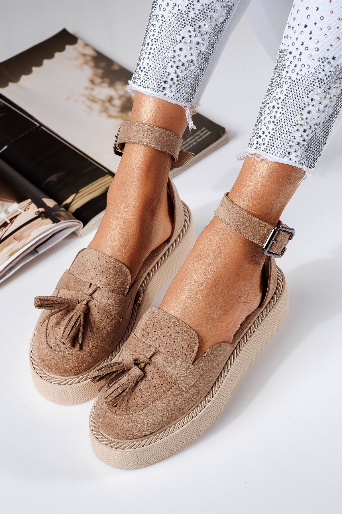 Pantofi casual dama bej din piele ecologica intoarsa Aryan #24610