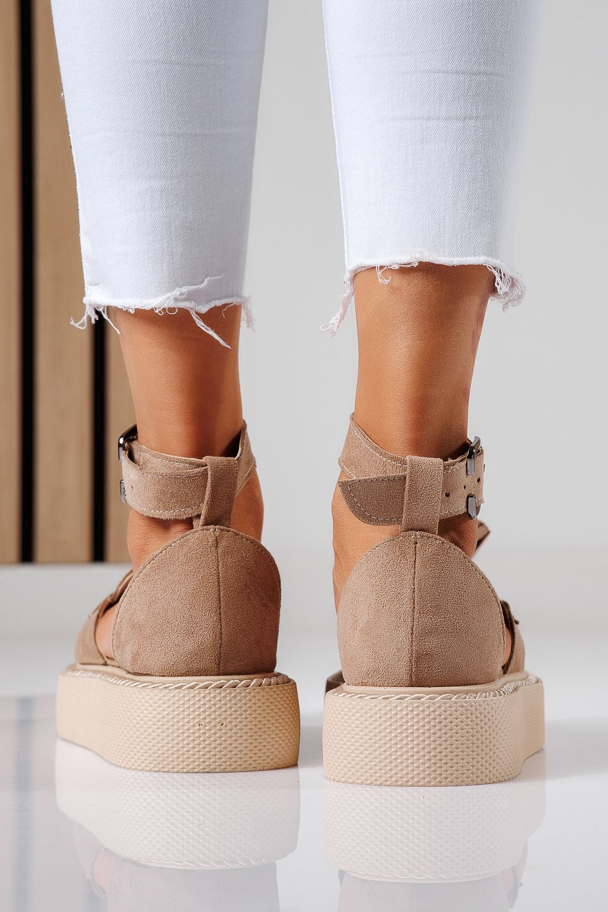 Pantofi casual dama bej din piele ecologica intoarsa Aryan #24610