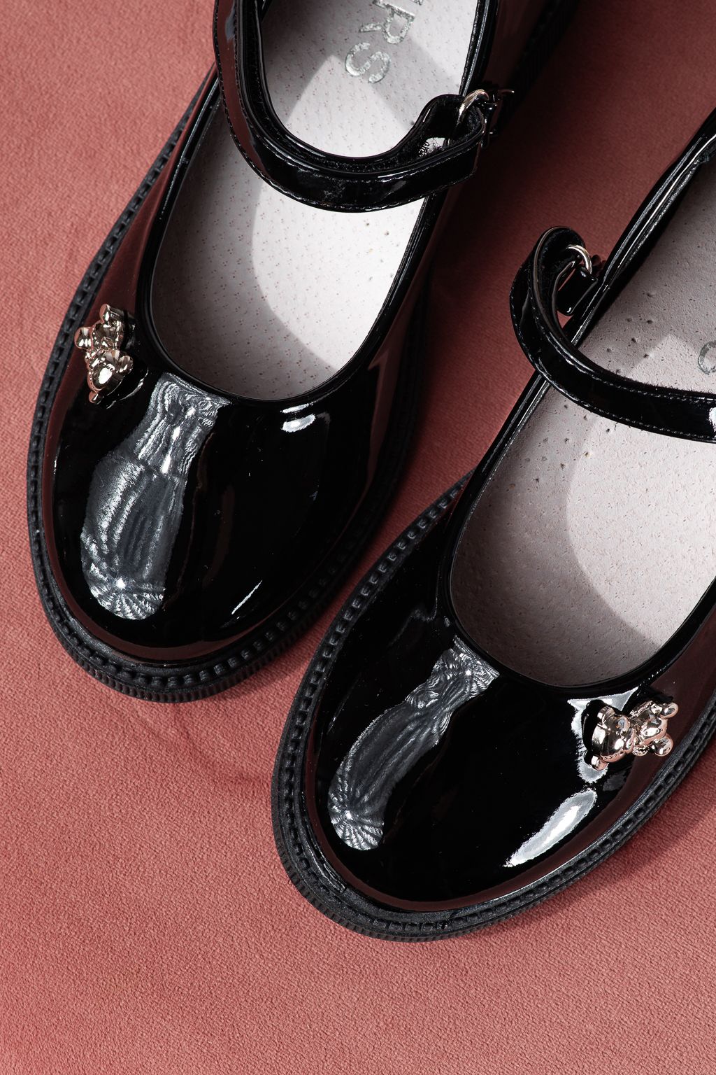 Pantofi fete negri din piele ecologica lacuita Maria #24631