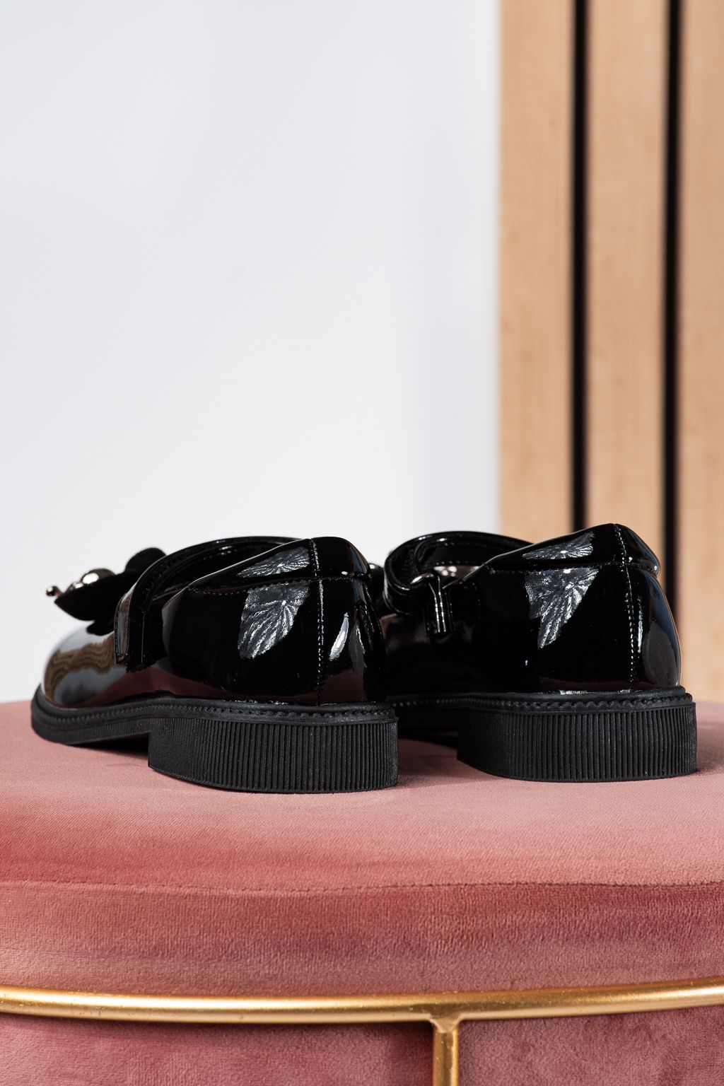 Pantofi fete negri din piele ecologica lacuita Alina2 #24639