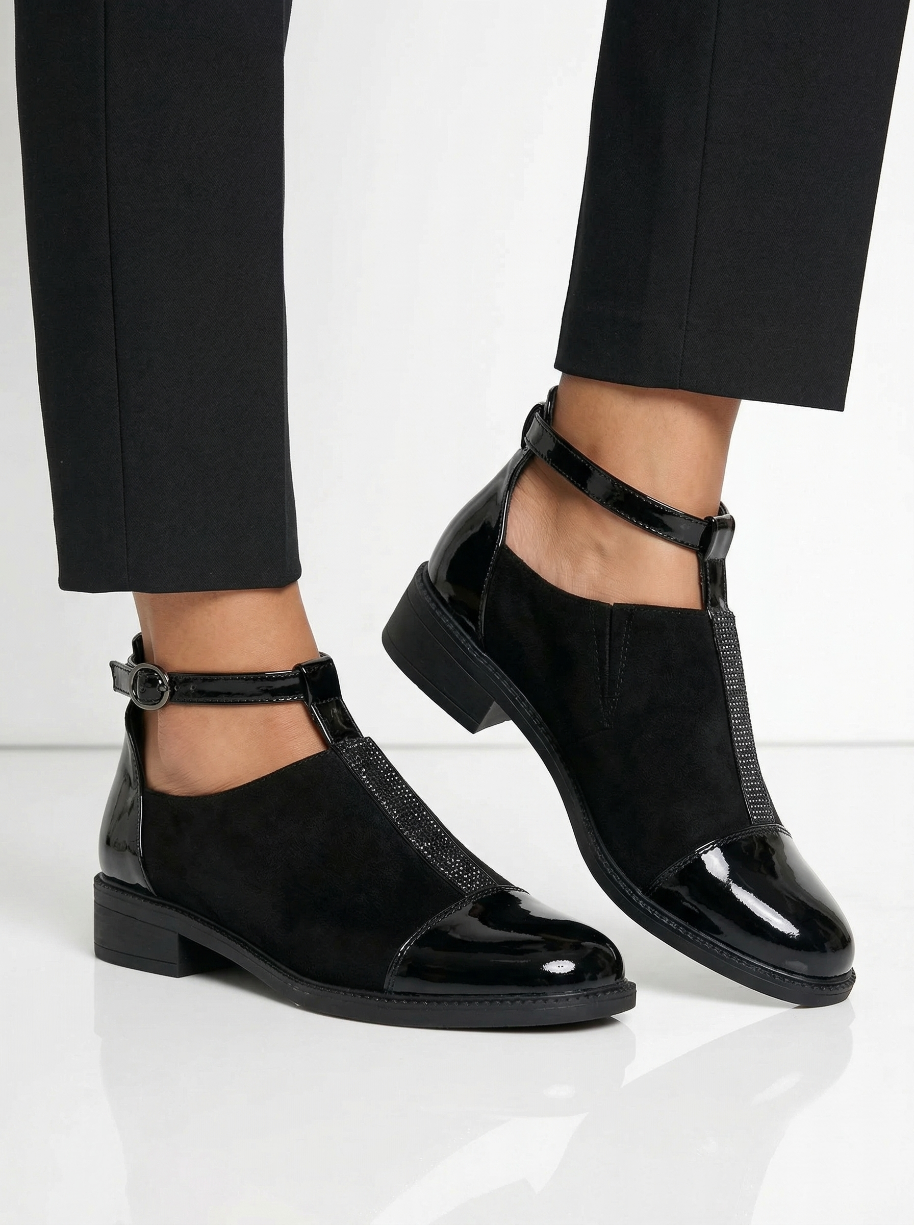 Pantofi casual dama negri din piele ecologica lacuita Kara #24662