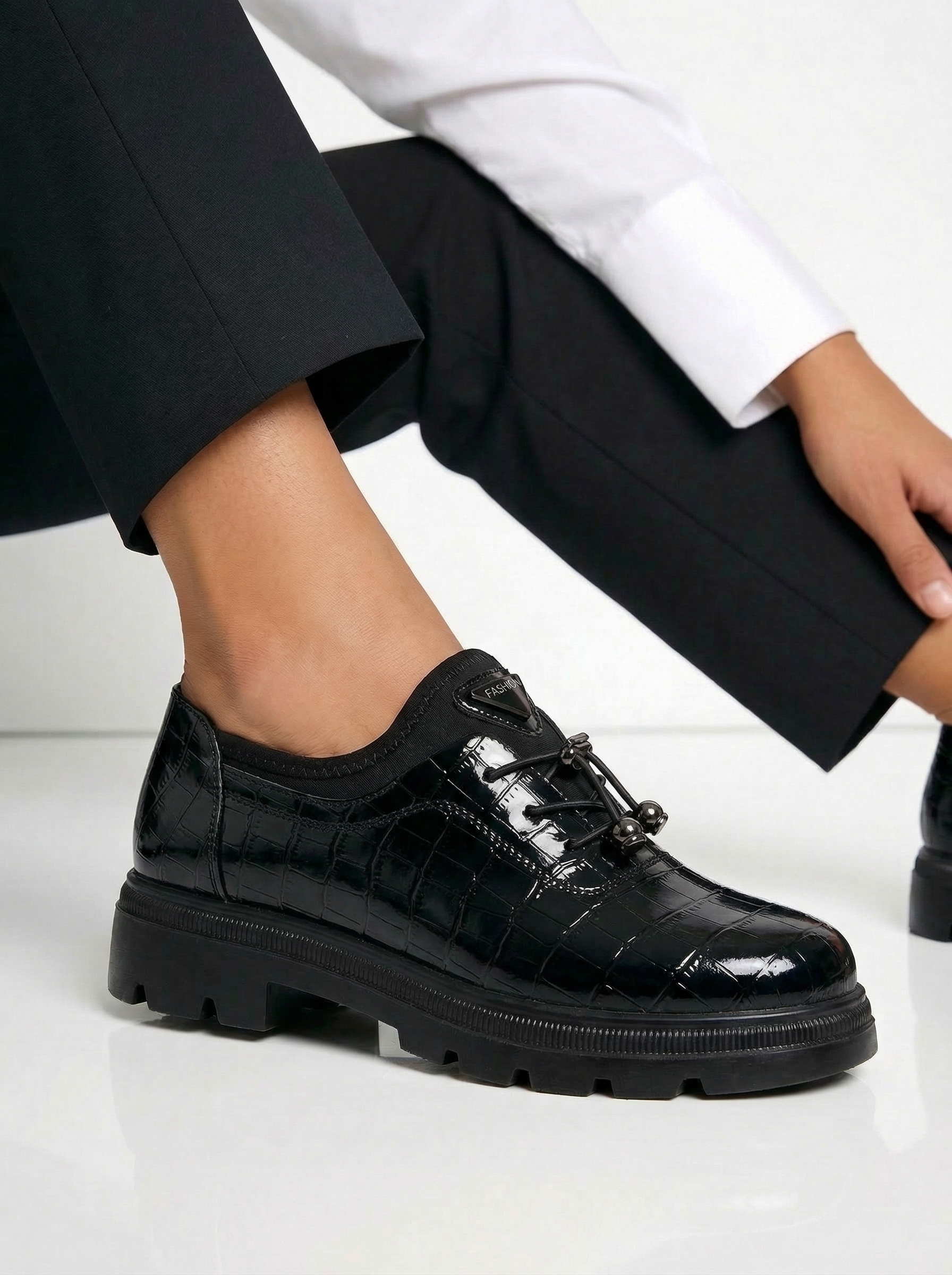 Pantofi casual dama negri din piele ecologica lacuita Mariah #24606