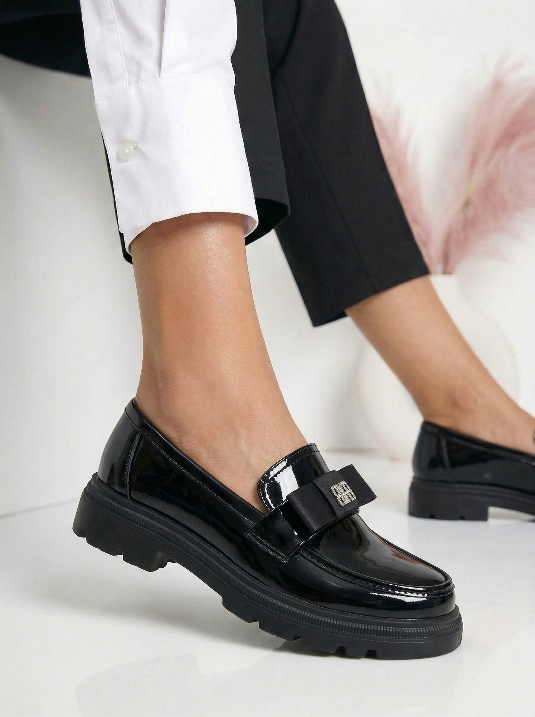 Pantofi casual dama negri din piele ecologica lacuita Aeliana #24665