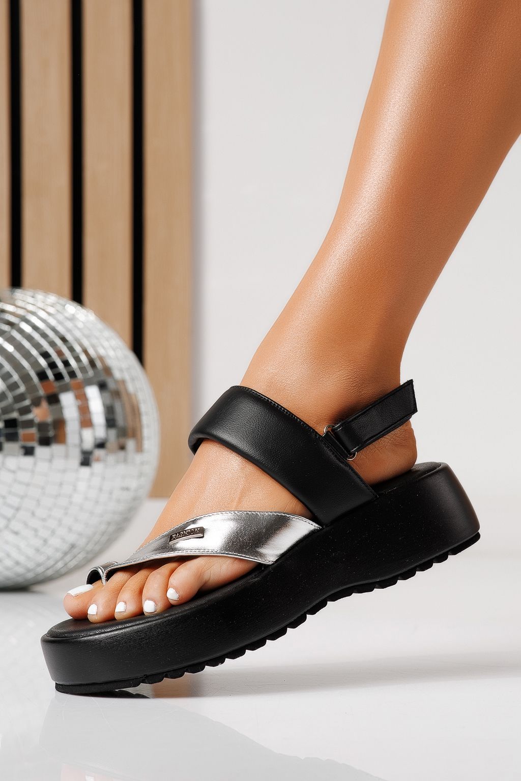 Sandale cu platforma dama argintii din piele ecologica Feline #24764