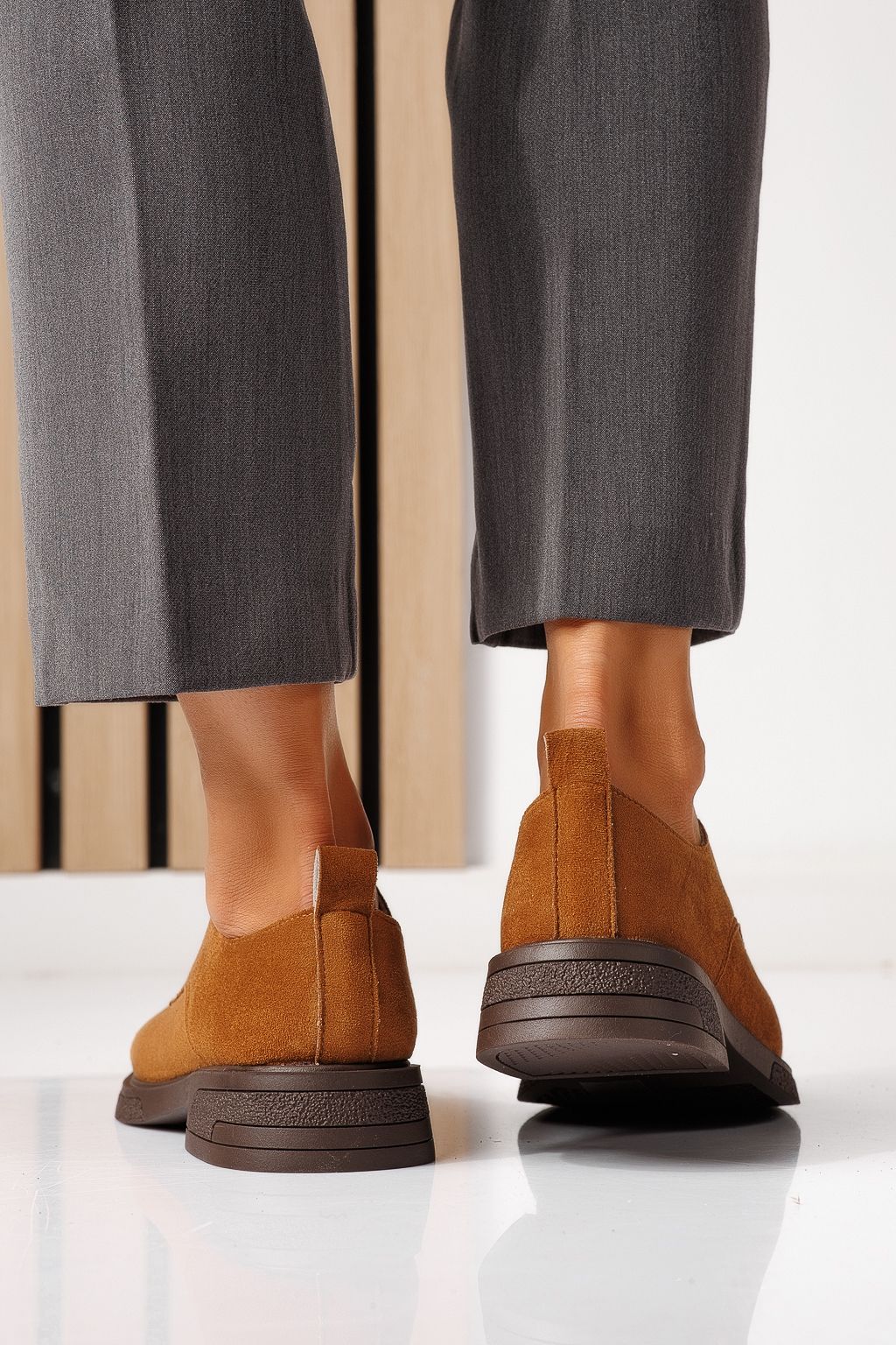 Pantofi casual dama maro din piele ecologica intoarsa Bellamy #24891