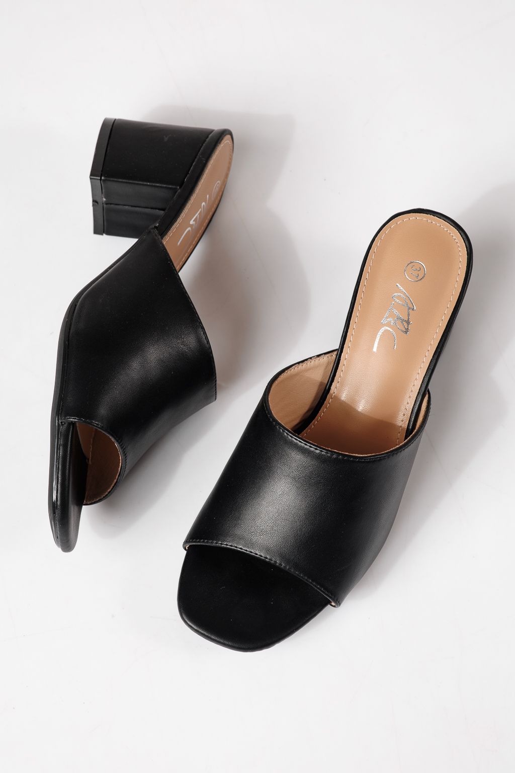 Papuci cu toc dama negri din piele ecologica Azelia #24747