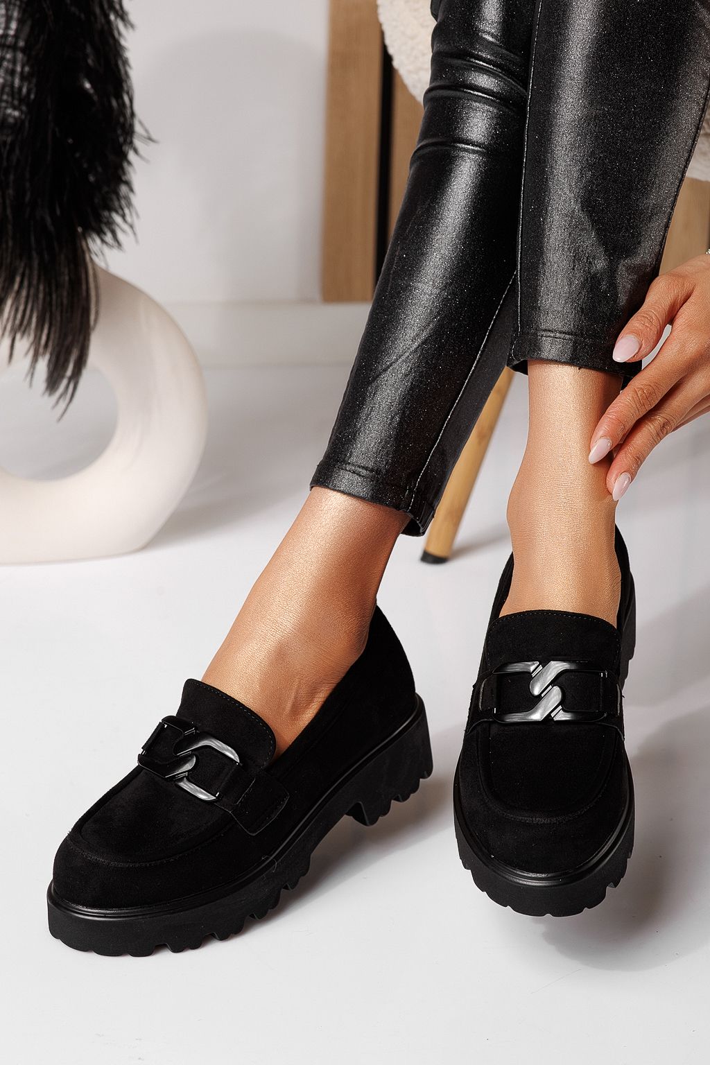 Pantofi casual dama negri din piele ecologica intoarsa Elara #25127