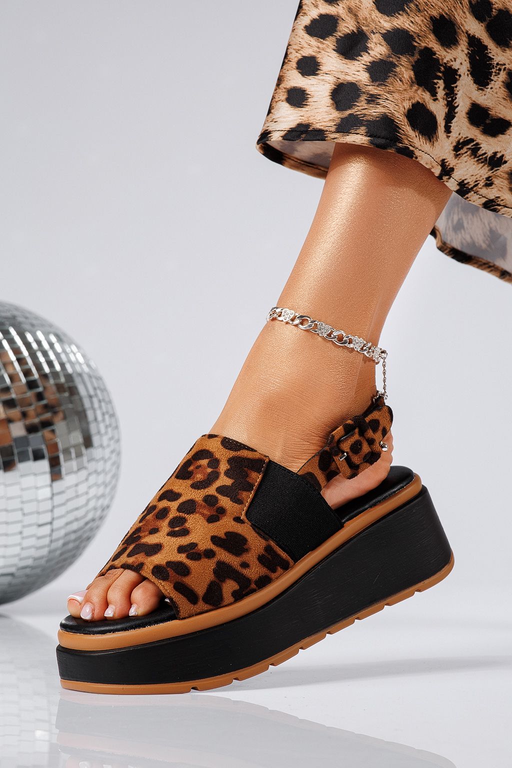 Sandale cu platforma dama leopard din piele ecologica intoarsa Amelia #25231