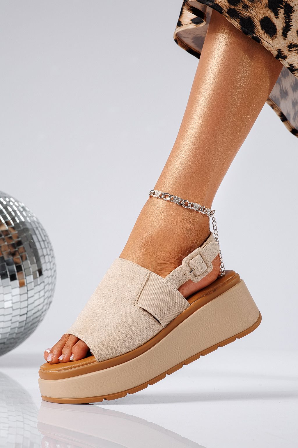 Sandale cu platforma dama albe din piele ecologica intoarsa Amelia #25233