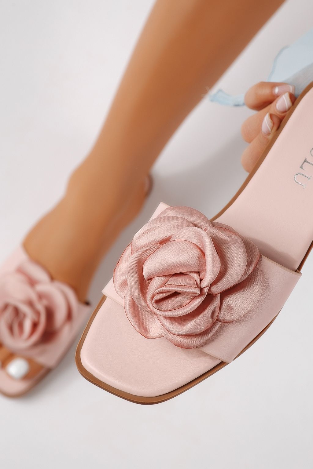 Papuci dama roz din piele ecologica Nerys #25103