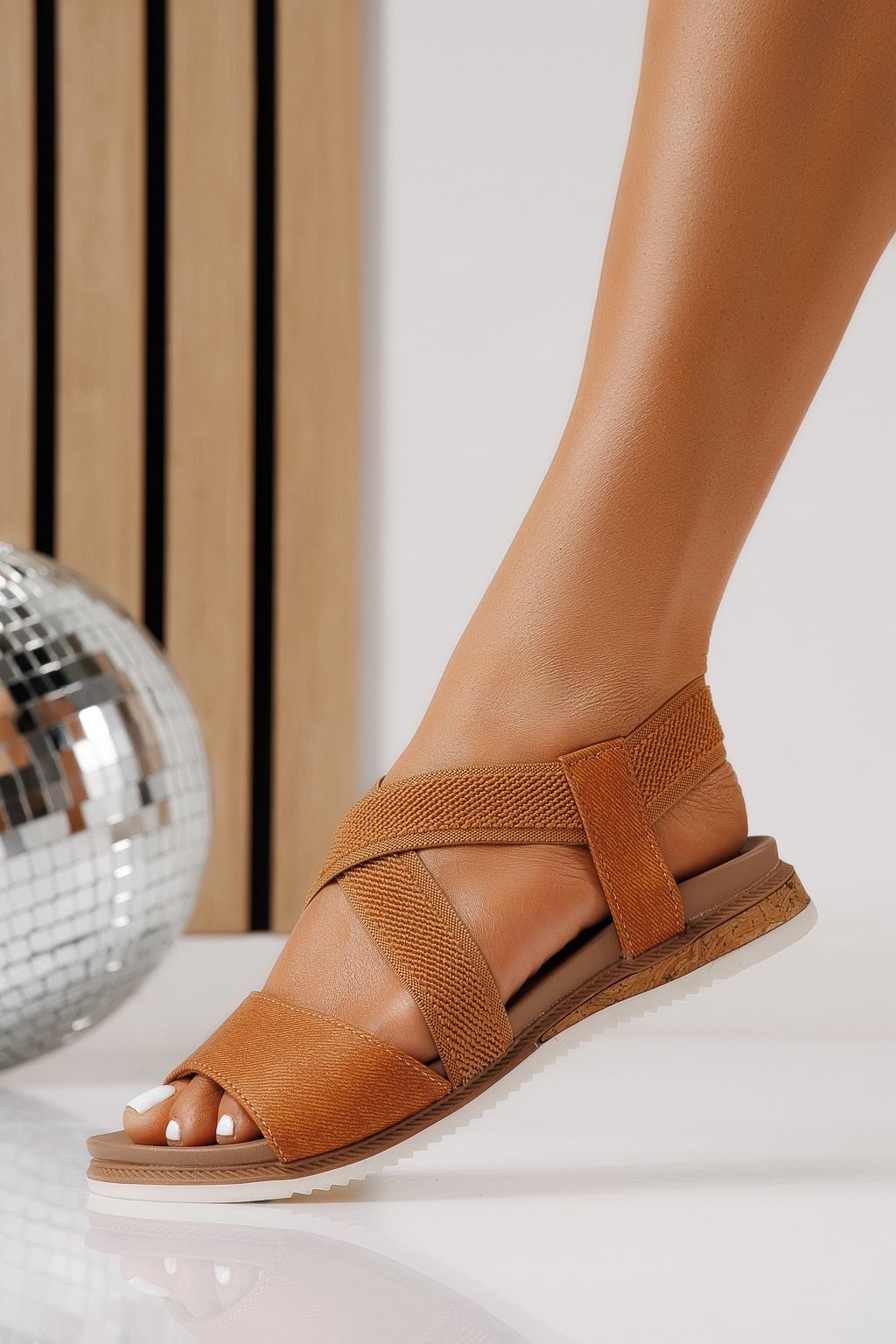 Sandale cu talpa joasa dama maro din piele ecologica Yara #25154