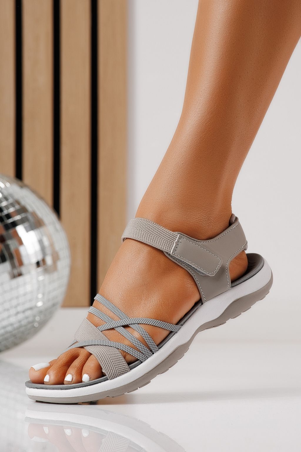 Sandale cu talpa joasa dama gri din material textil Calista #25148