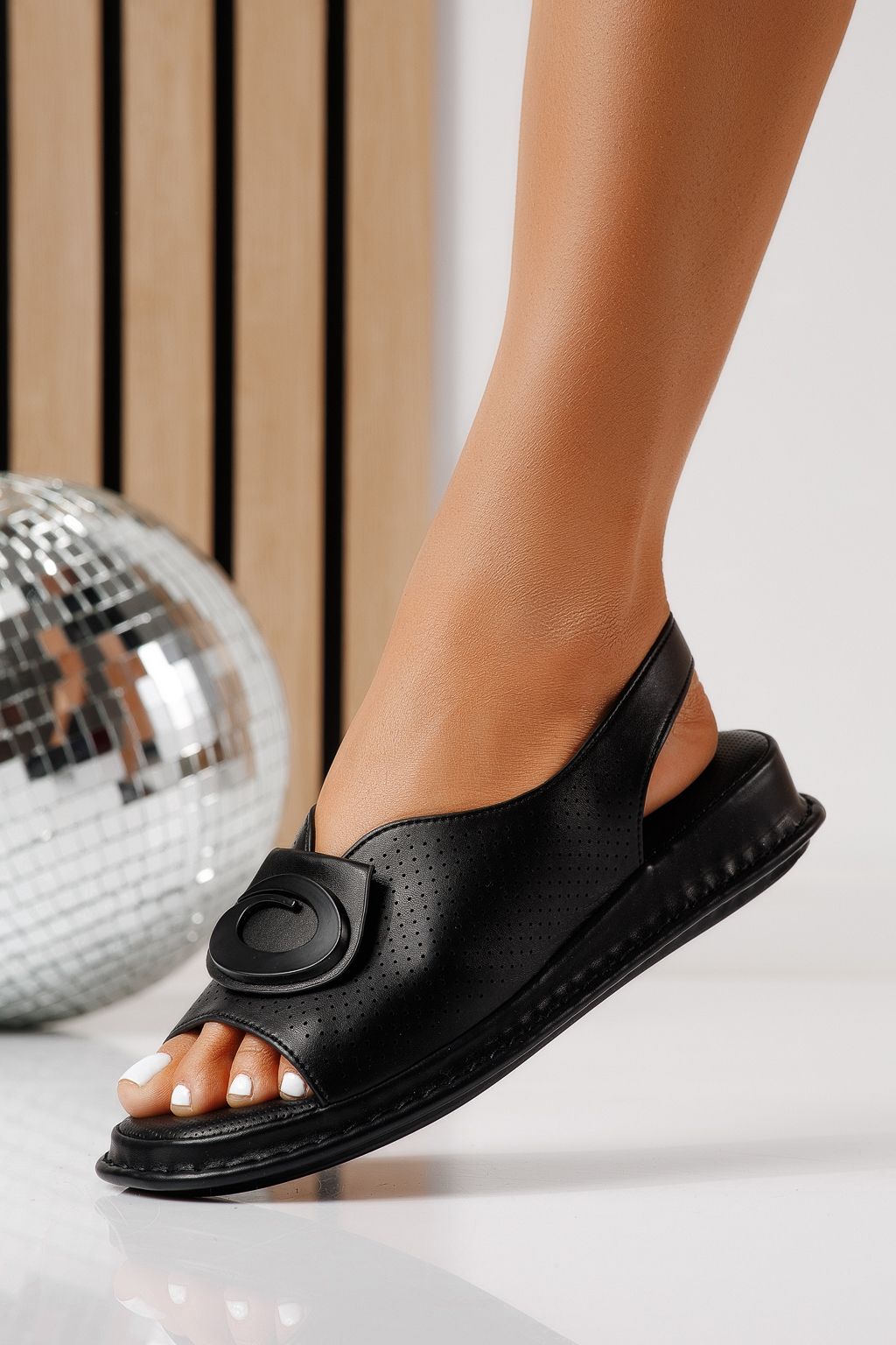 Sandale cu talpa joasa dama negre din piele ecologica Zaria #25175