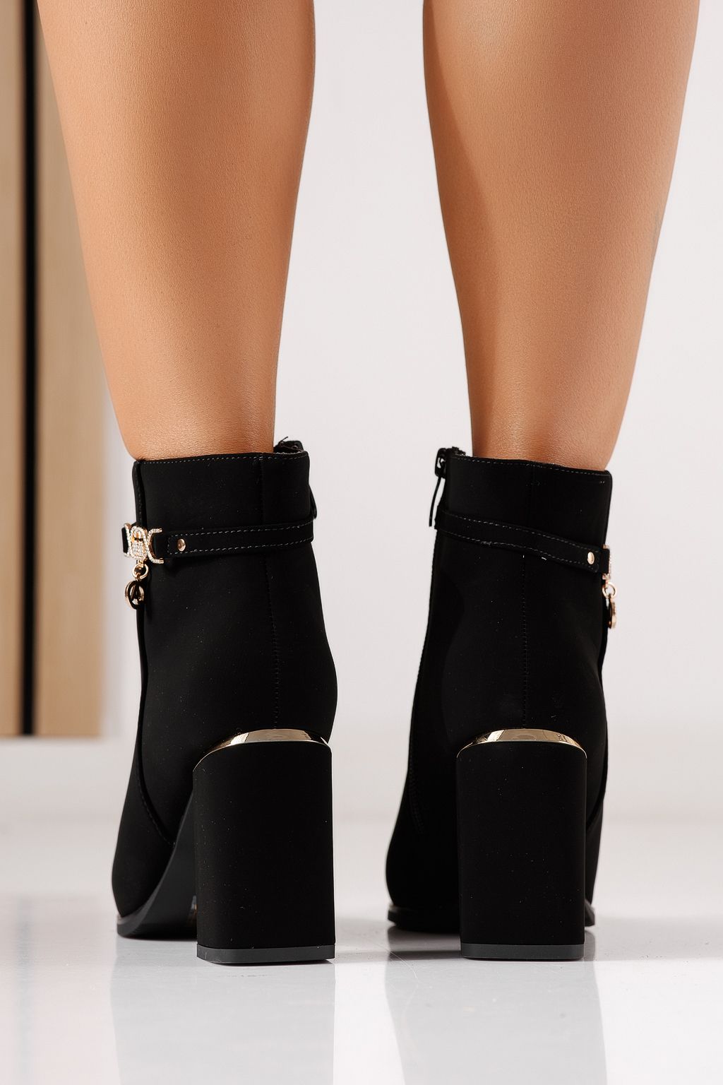 Botine dama captusite negre din piele ecologica intoarsa Estella #30091