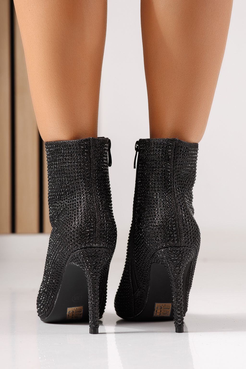 Botine dama captusite negre din material textil Naya #30011