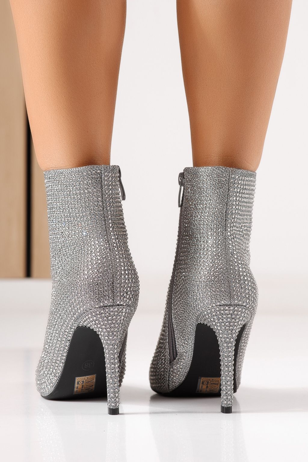 Botine dama captusite argintii din material textil Naya #30010
