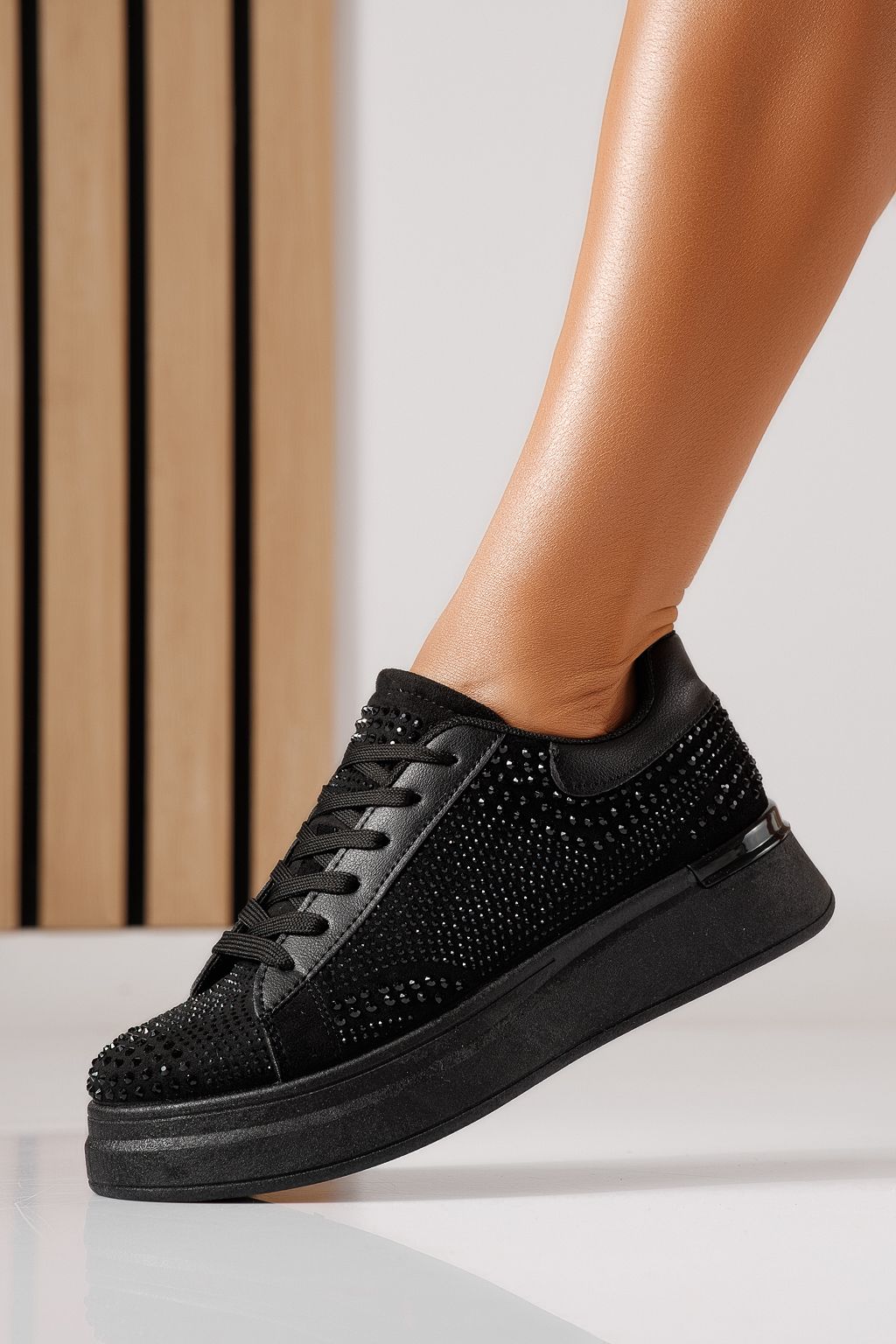 Adidasi dama negri din piele ecologica intoarsa Zoe #30105