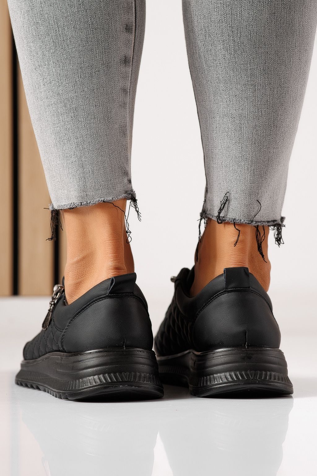 Pantofi casual dama captusiti negri din piele ecologica Viana #30139