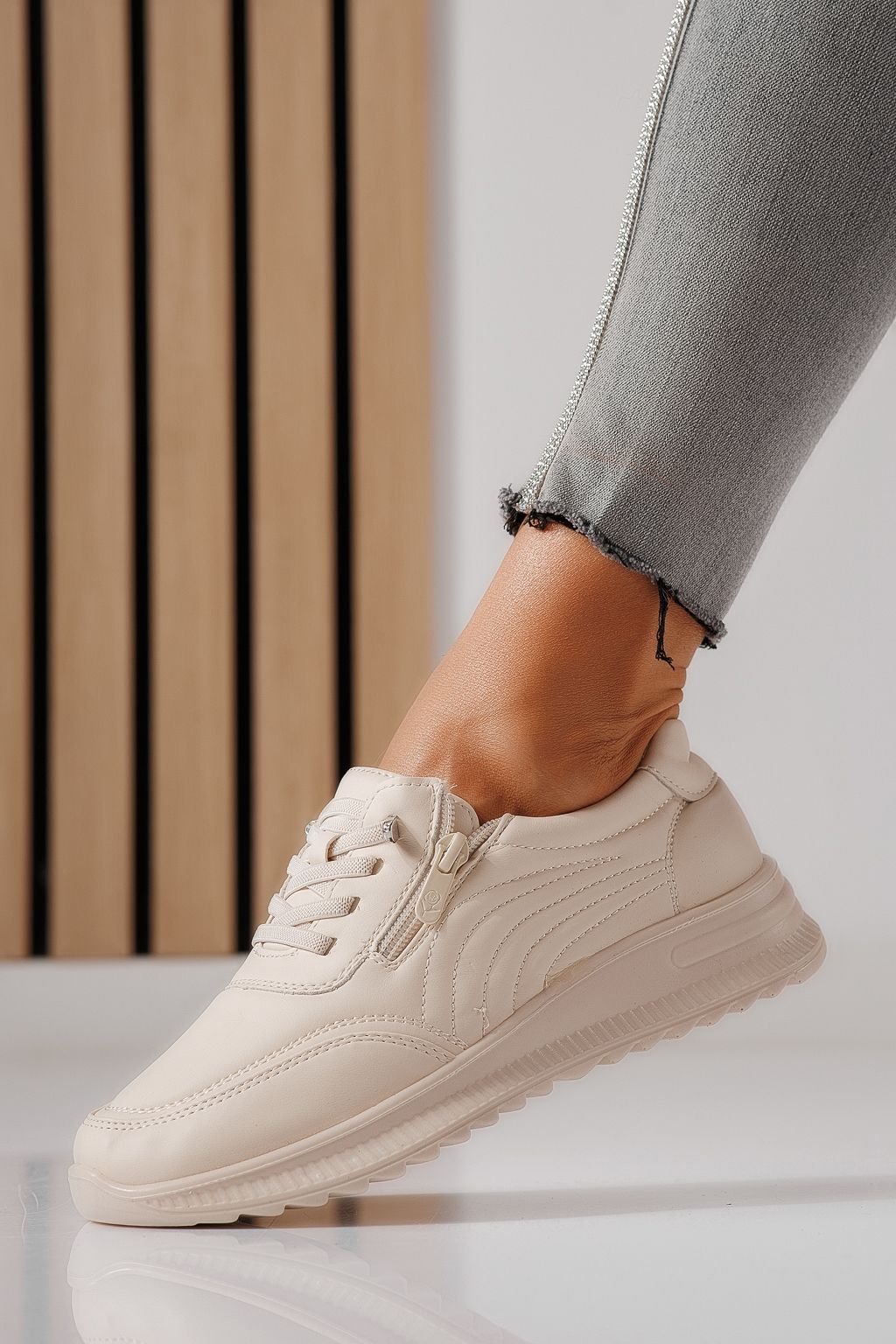Pantofi casual dama captusiti bej din piele ecologica Orielle #30128