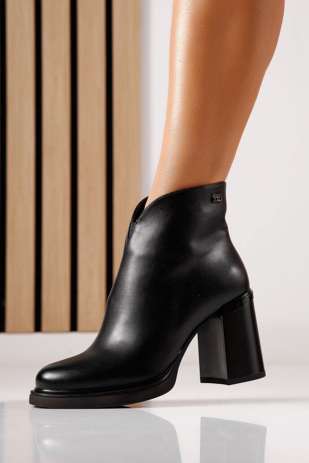 Botine dama vatuite negre din piele ecologica Selena #30229